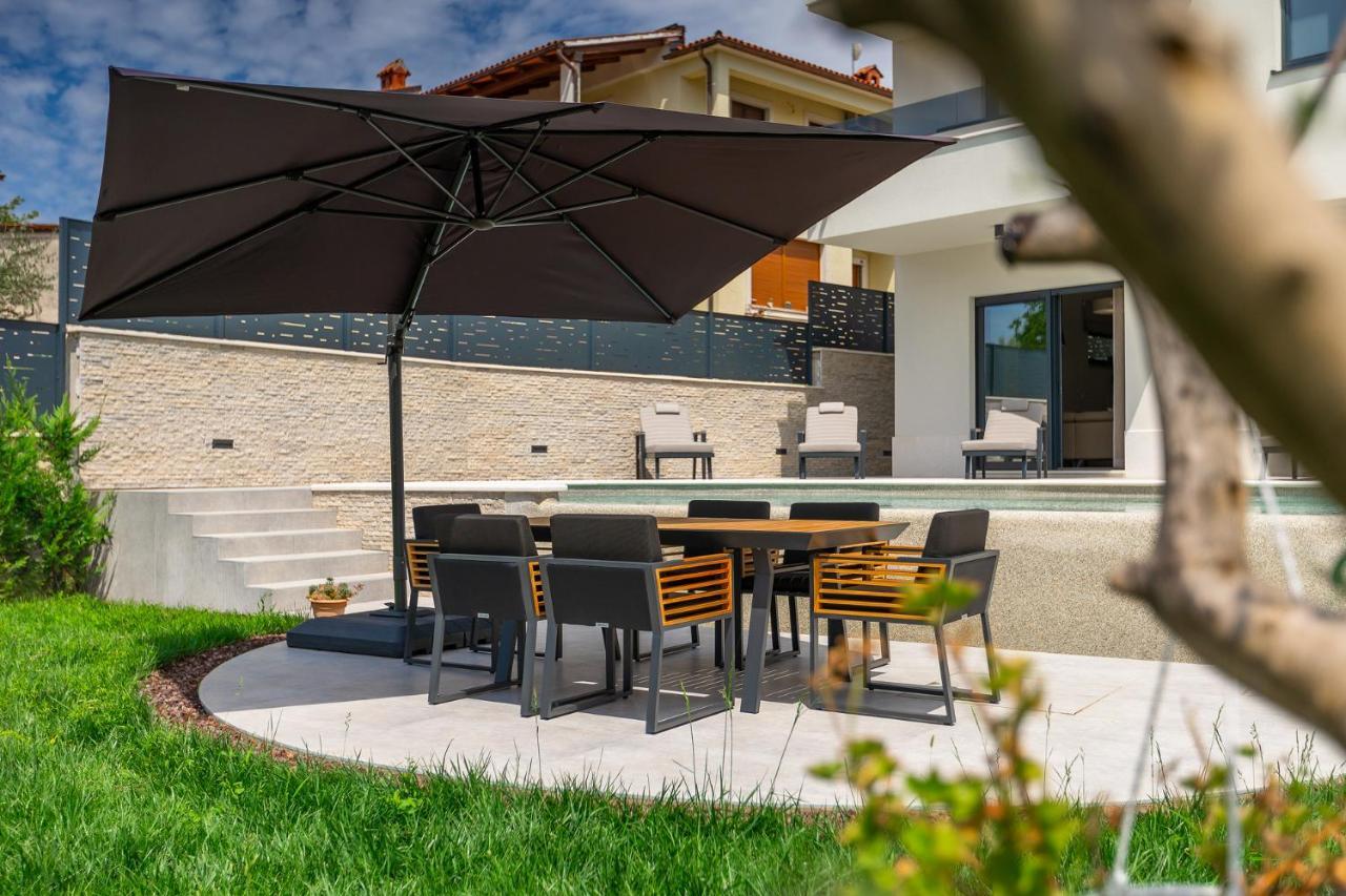 Villa Cascada Muntić Extérieur photo