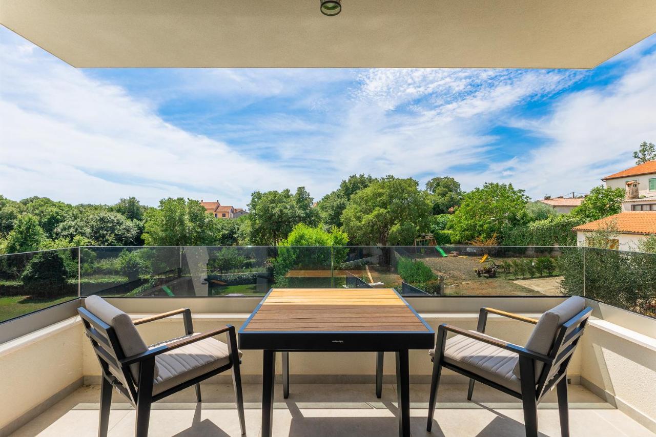 Villa Cascada Muntić Extérieur photo