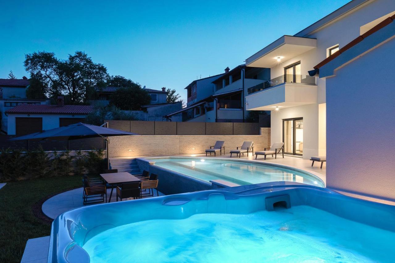 Villa Cascada Muntić Extérieur photo