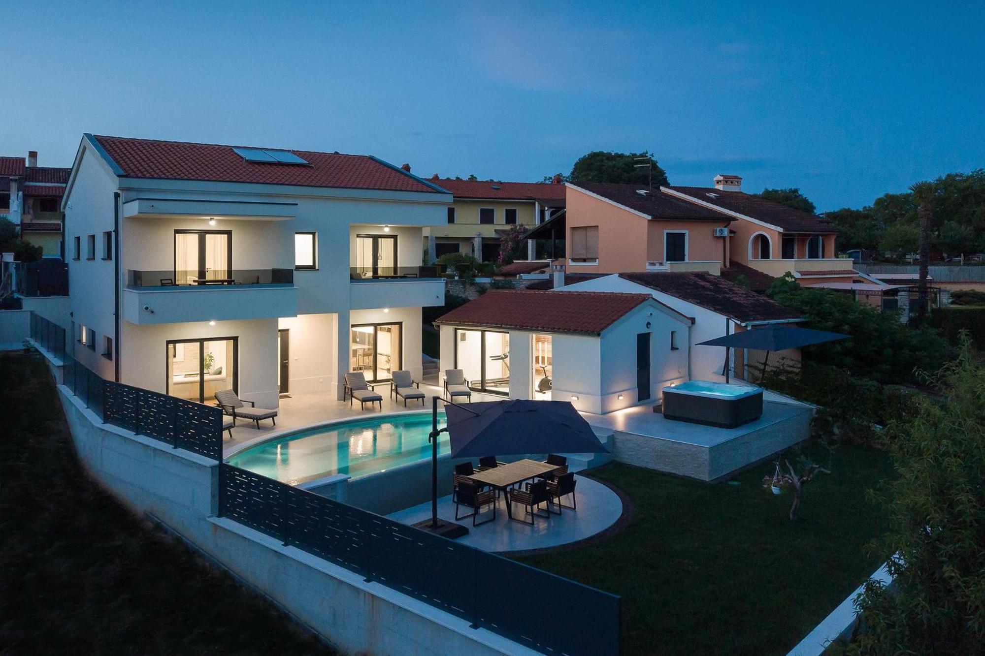 Villa Cascada Muntić Extérieur photo